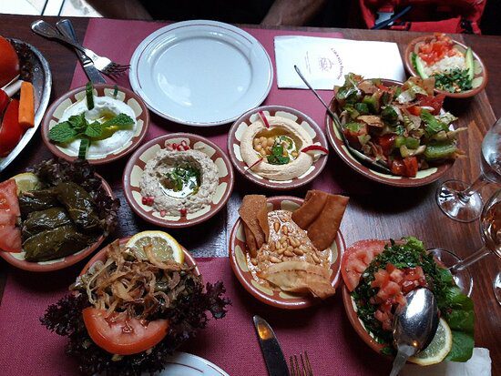 مطعم لبنان